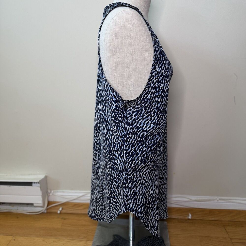 Burberry Brit Sleeveless Silk Blouse Abstract Animal Print XL EUC Quiet Luxury - Picture 4 of 12